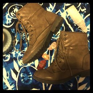 Fold down winter lace up boots